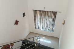 Blue Diamond Guest House & Family Villa