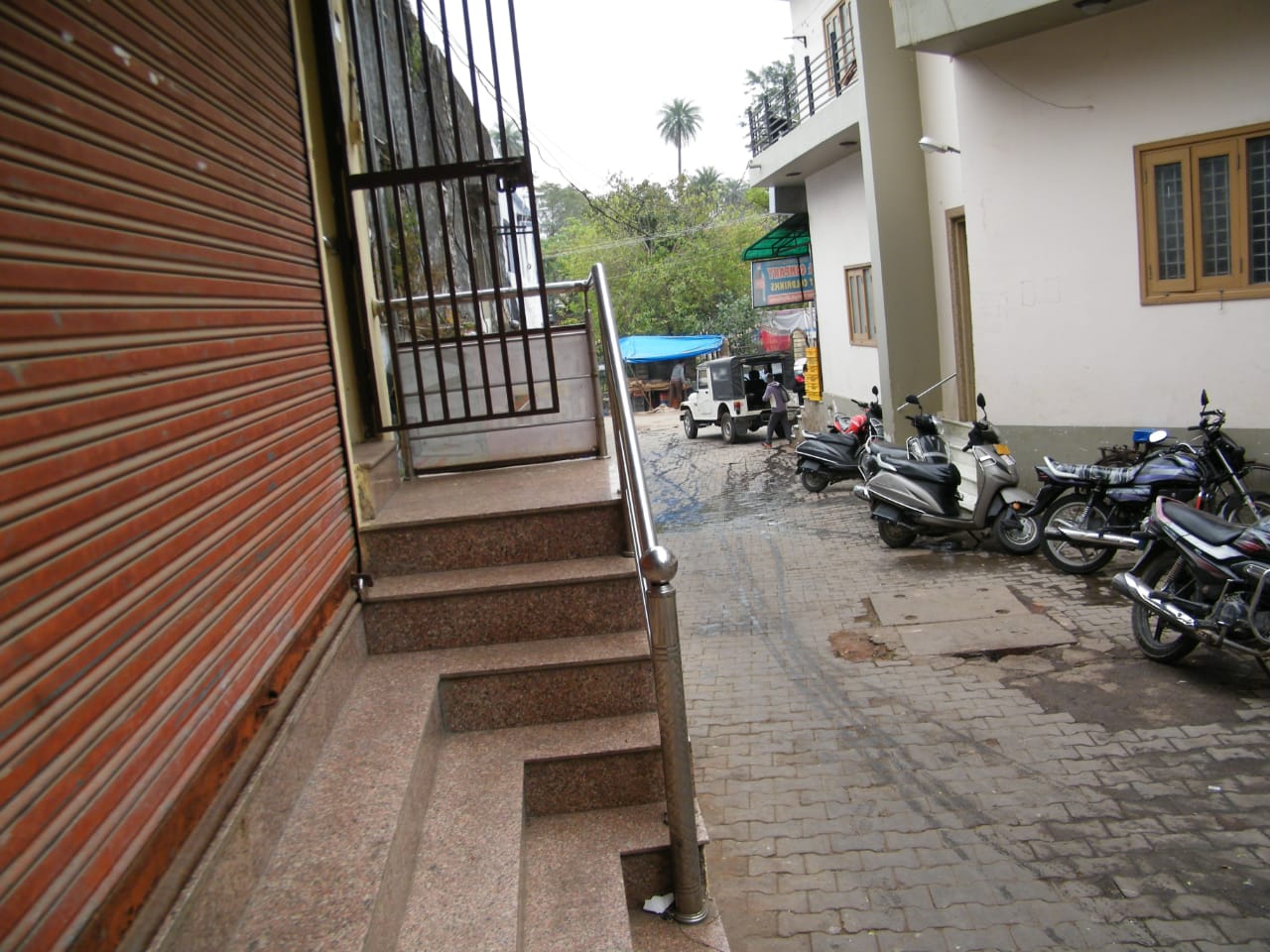 Hotel Lavina - Tap to explore photos