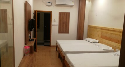 Hotel Zhanana Inn Room Type - Deluxe Triple AC