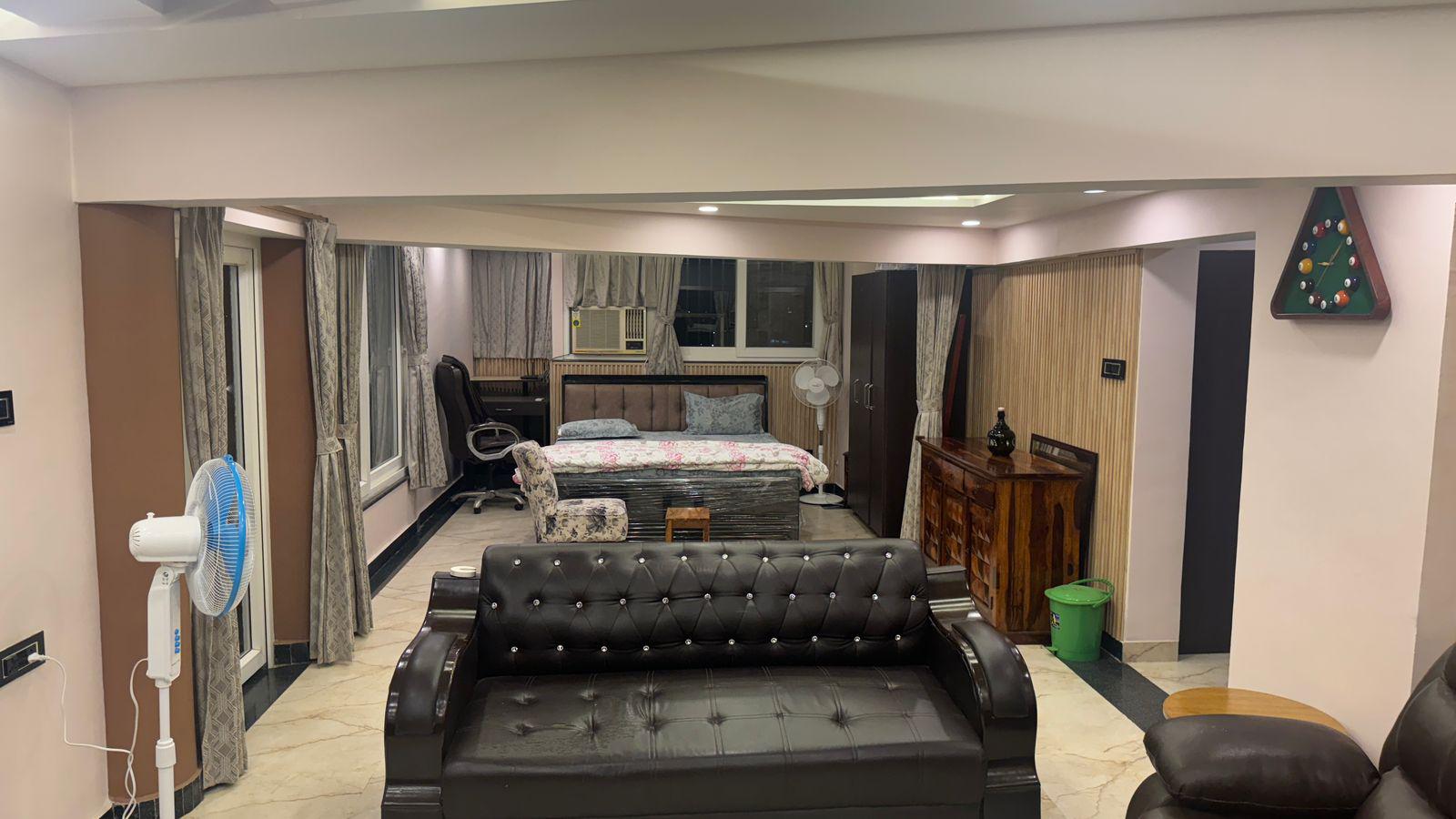 Riverview Haven-Luxury Terrace Penthouse-Lucknow - Tap to explore photos