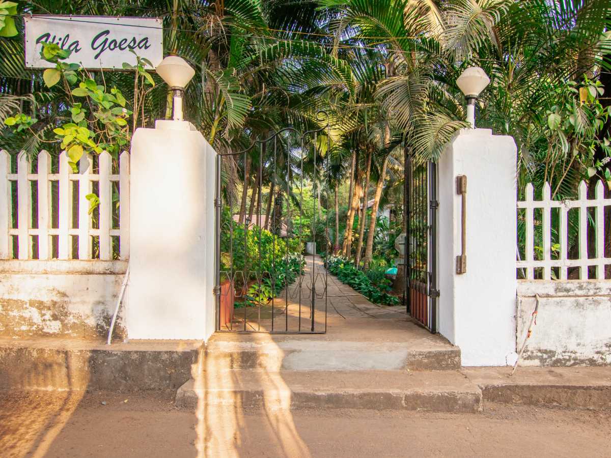 Vila Goesa Beach Resort (A Beach Touching Property ) - Tap to explore photos