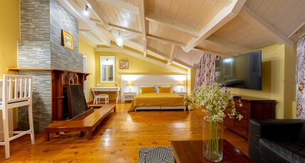 JOHNSON LODGE Room Type - DELUXE SUITE