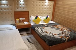 Flatties @ Mall Road