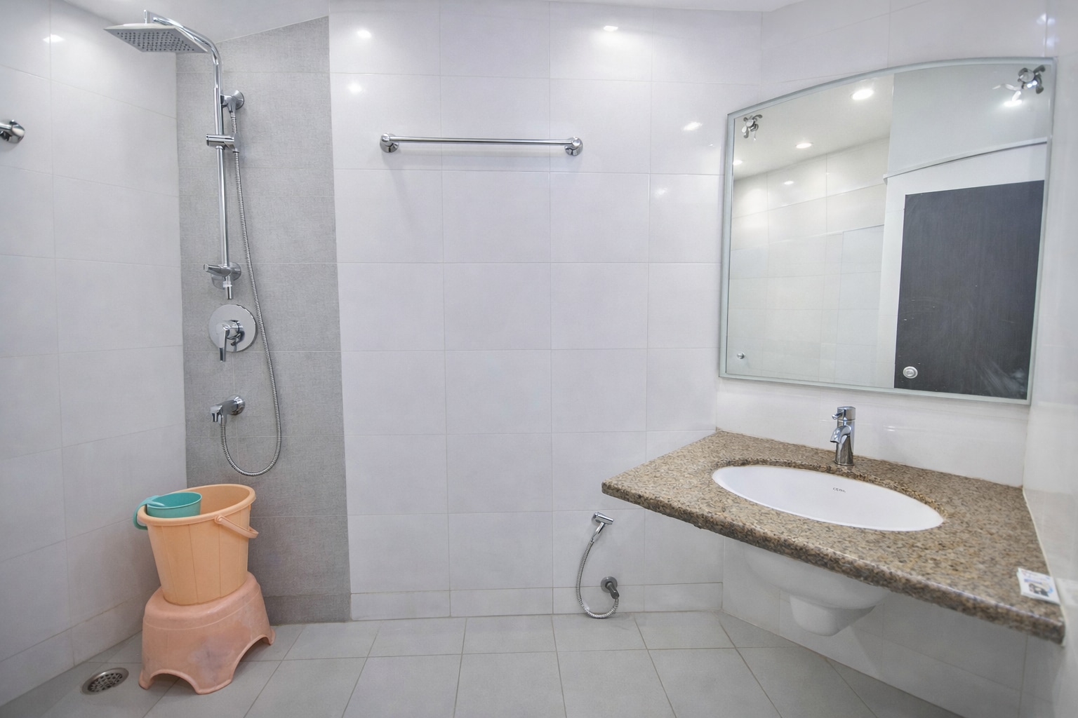 Mauryan Elite Hotel Vasant Kunj - Tap to explore photos