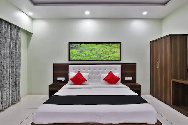 Hotel Shivam - Tap to explore photos