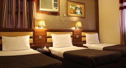 Downtown Hotel Baniyas Square Room Type - Triple room