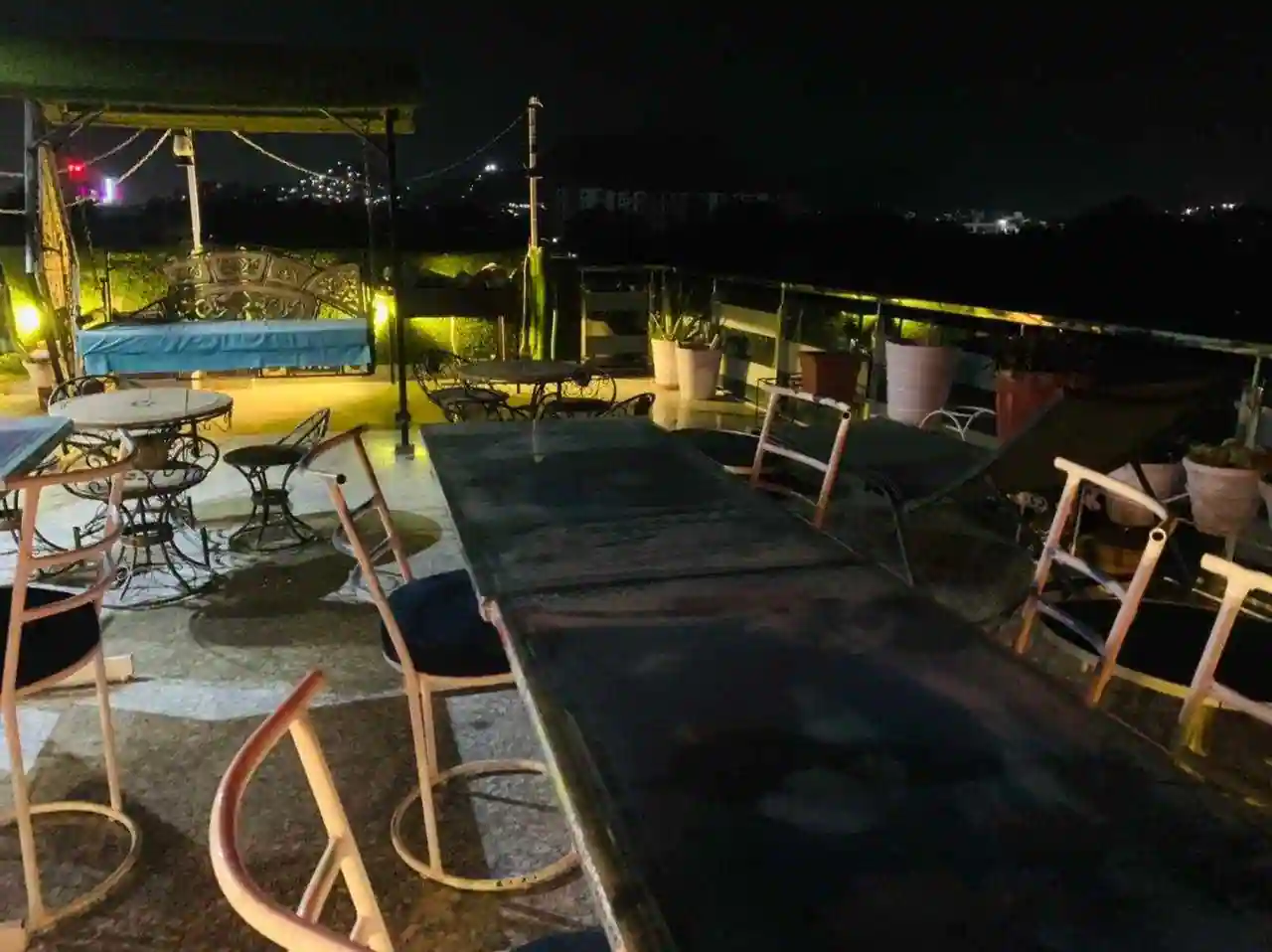 Singh's Haveli - Tap to explore photos