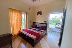 The Mount Breeze -Near By Bhimtal Lake & 19 kms from Kainchi Dham