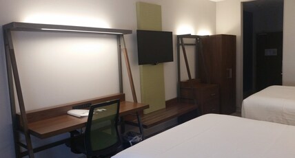 Holiday Inn Express SLIDELL Room Type - 2 Queen Beds Standard