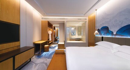 Crowne Plaza Huzhou Room Type - 1 Bedroom Suite Pool View