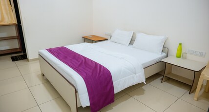 HOTEL SEVEN BEACH INN Room Type - DELUXE