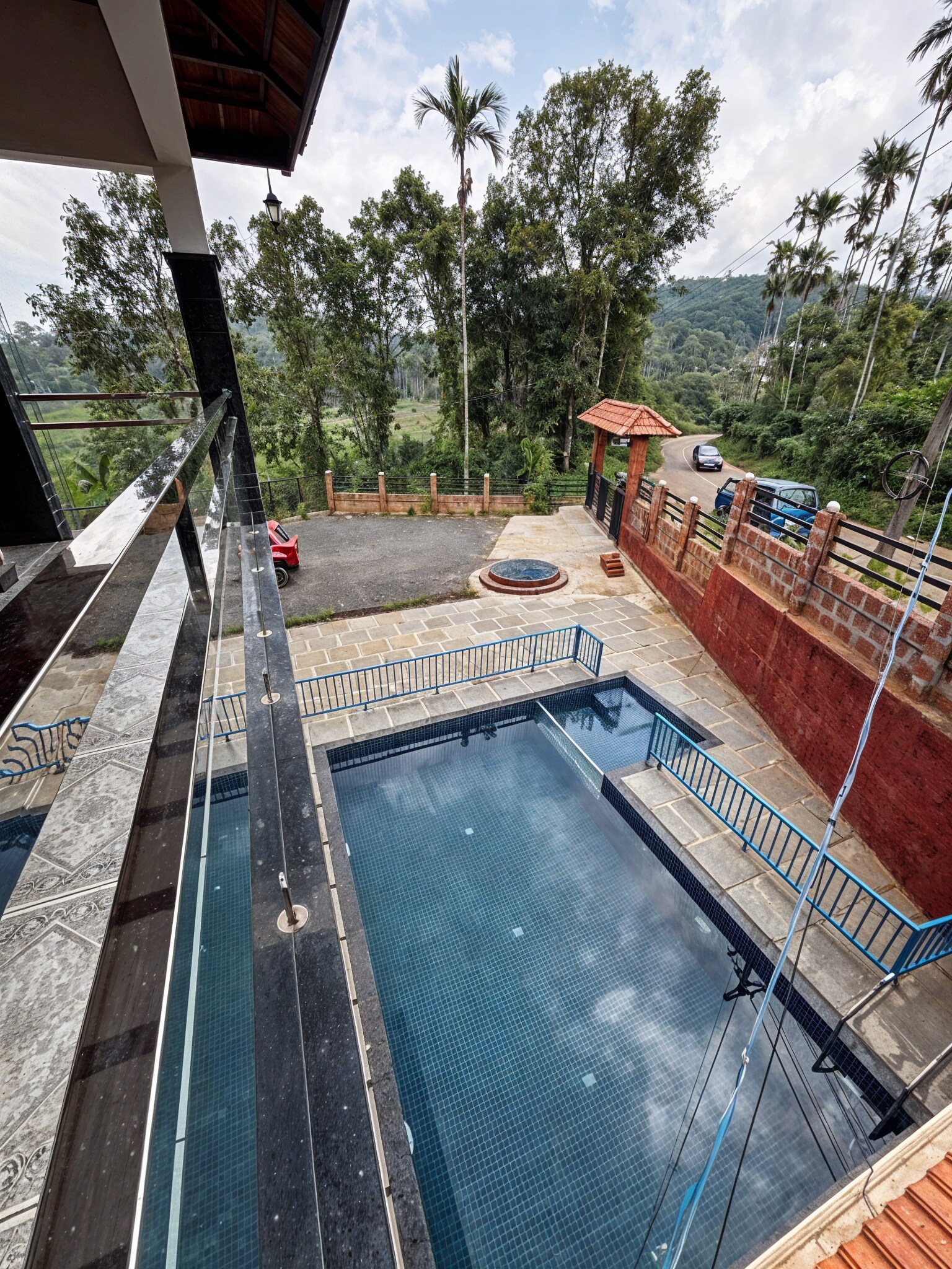 Devas Heritage Homestay 3BR-FF by Homeyhuts - Tap to explore photos