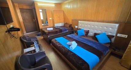 Sleeping Beauty Hotel (Mountain View Property) Room Type - Premium Family Room