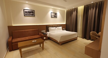 Ramada By Wyndham Mussoorie Mall Road Room Type - 1 Queen Bed, Superior Room, No View, Non-Smoking