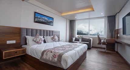 Canopy Boutique by SMARTLuth (Mall Road) Room Type - Executive View