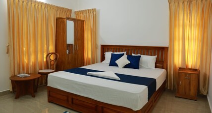 Raindrops Homestay Room Type - Deluxe Room