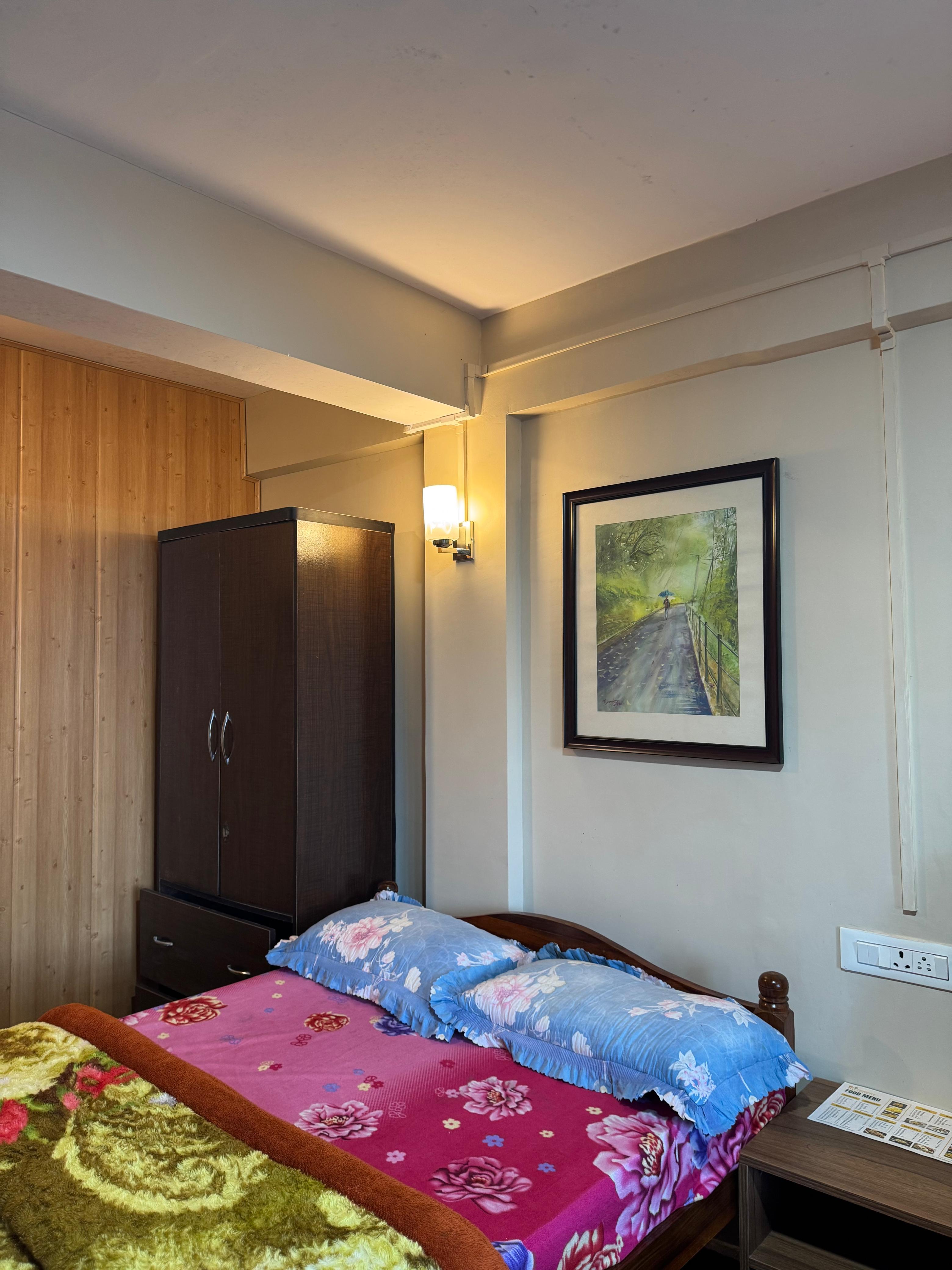 Nembang Homestay | Rooms with Wi-Fi - Tap to explore photos