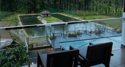 MonardaResort Room Type - Deluxe Cottage with Private Balcony