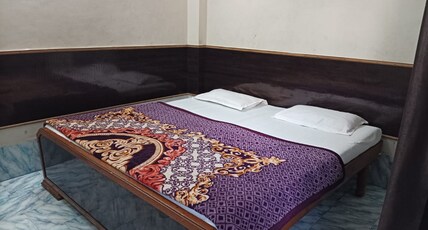 hotel vishwanath Room Type - DOUBLE BED WITH AC