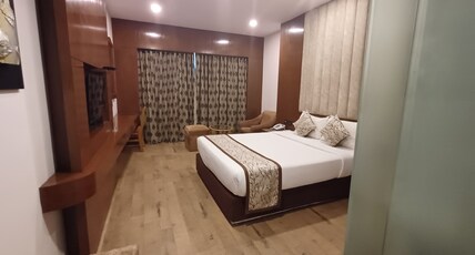 Benzz Park  Room Type - Deluxe Double Room