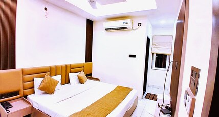 Vista10 Room Type - Deluxe Room AC Vista10 Room Type - Deluxe Room AC