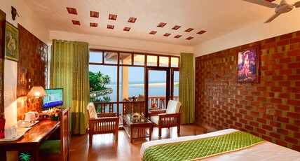 Beach and Lake Ayurvedic Resort Room Type - Sea View | Superior Deluxe Room with Balcony and Bathtub Ac Beach and Lake Ayurvedic Resort Room Type - Sea View | Superior Deluxe Room with Balcony and Bathtub Ac