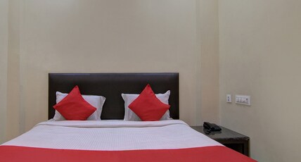 Hotel Royal Rajastan Room Type - Standard Room (Non AC) Hotel Royal Rajastan Room Type - Standard Room (Non AC)