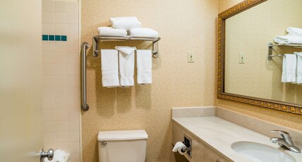Best Western Inn & Suites Room Type - Suite-1 King Bed, Non-Smoking, Separate Bedroom, Jetted Tub, Sofabed, Wet Bar, Microwave And Refrige Best Western Inn & Suites Room Type - Suite-1 King Bed, Non-Smoking, Separate Bedroom, Jetted Tub, Sofabed, Wet Bar, Microwave And Refrige