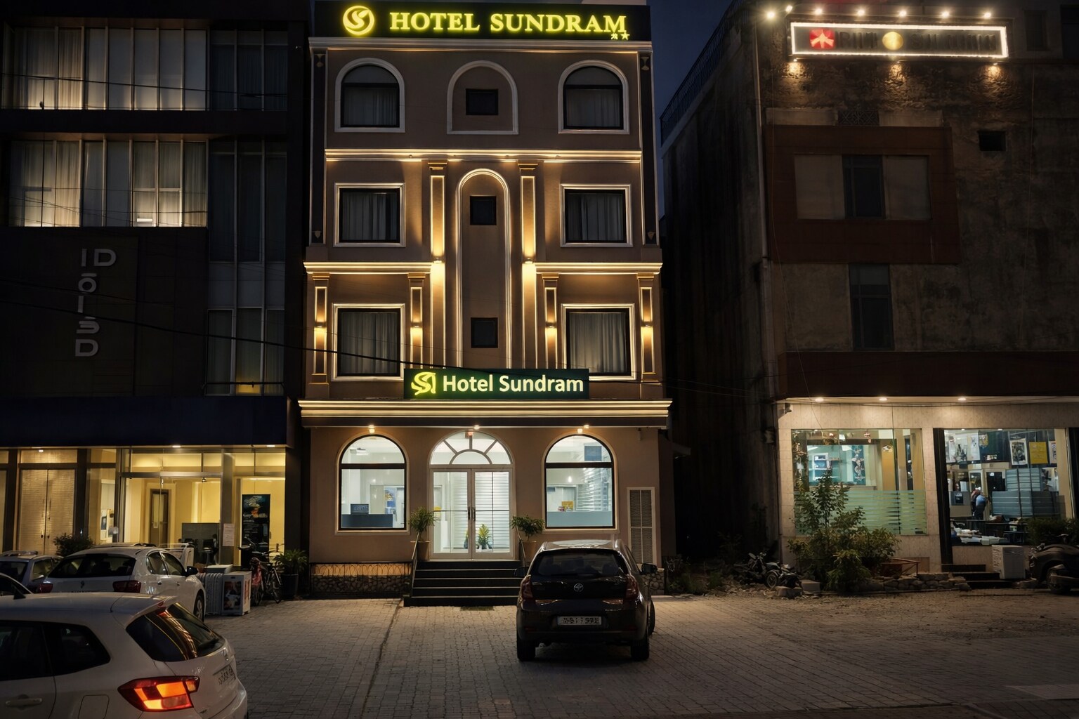 Hotel Sundram - Tap to explore photos