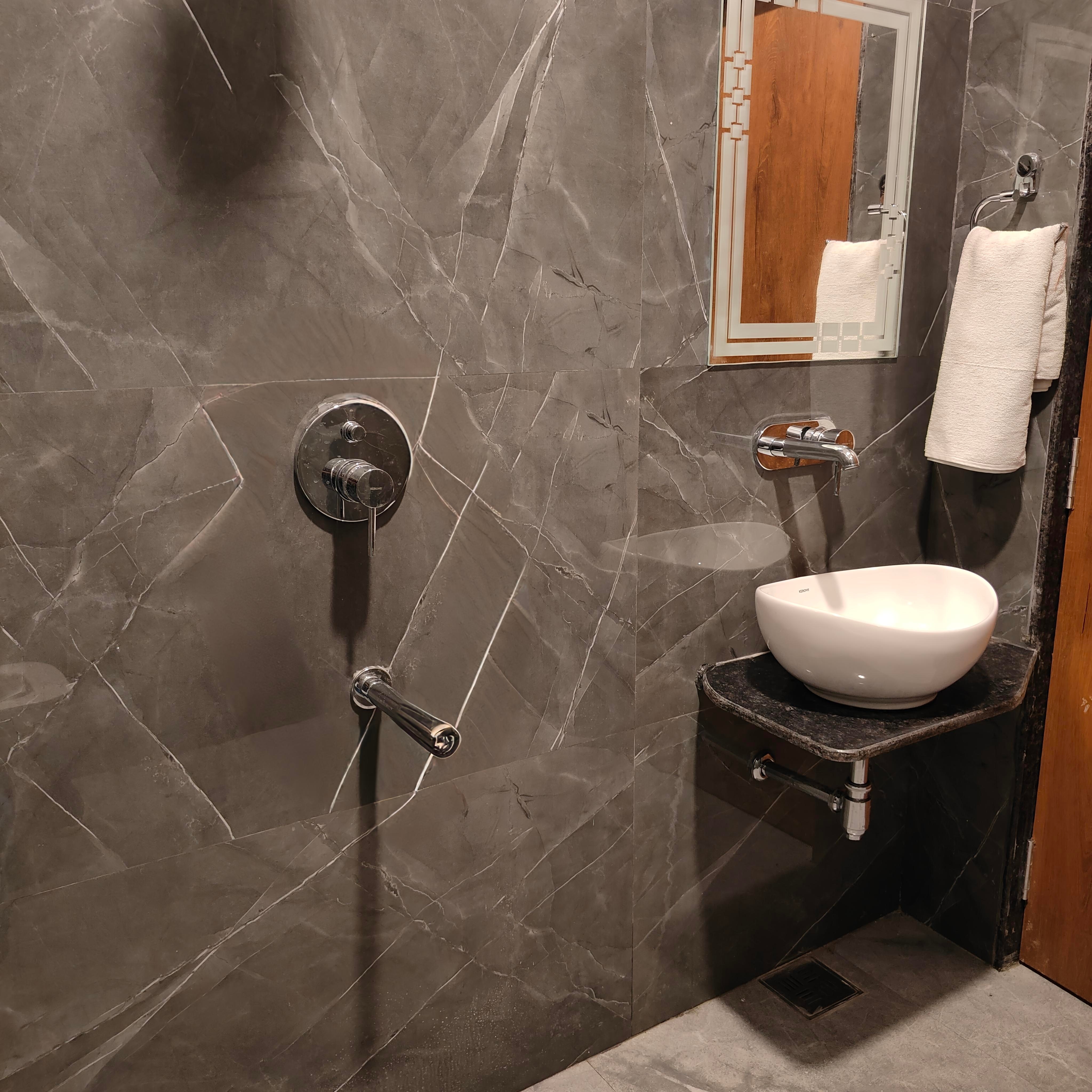 HOTEL RAMAYAN INN - Tap to explore photos