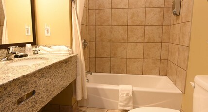 Best Western Plus Vintage Valley Inn Room Type - 1 King Bed, Non-Smoking, Microwave, Refrigerator, Work Desk, High Speed Internet Access, Full Breakf Best Western Plus Vintage Valley Inn Room Type - 1 King Bed, Non-Smoking, Microwave, Refrigerator, Work Desk, High Speed Internet Access, Full Breakf