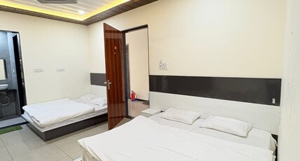 Shyam Mahal | 500 m from Toran Dwar Room Type - Deluxe Room with AC