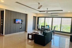 Hsquare Service Apartment Malad