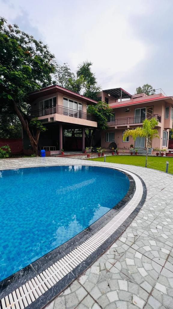 Entire 4 BHK with Private Pool | 4 Kms from Fateh Sagar Lake - Tap to explore photos