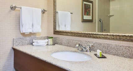Doubletree Hotel Grand Junction Room Type - 1 KING WHIRLPOOL SUITE