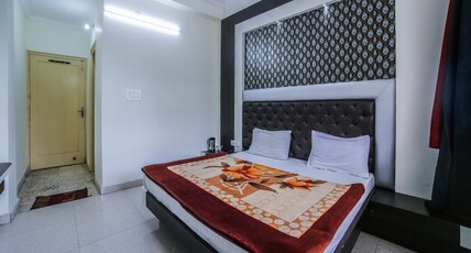 Hotel Maa Room Type - Deluxe Double Bed NON AC
