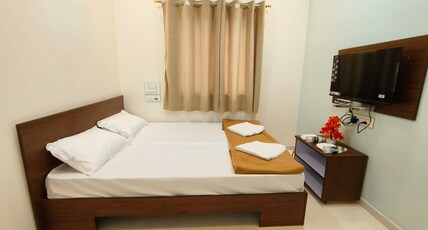 Hotel Ashokraj Room Type - Deluxe Room Ac