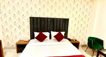 Hotel Modern Plaza Room Type - Club Room