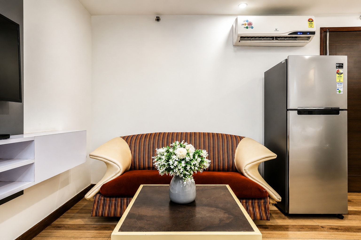 Orion Hotels | Red Rose Homestay - Tap to explore photos