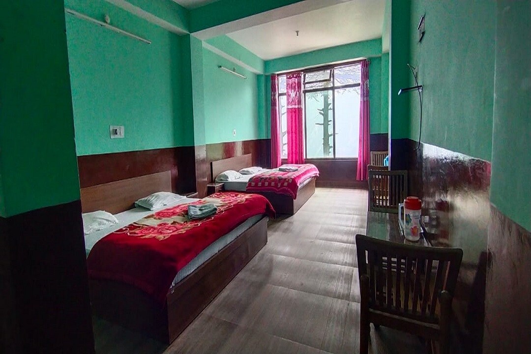 HOTEL AUCKTONG - Tap to explore photos