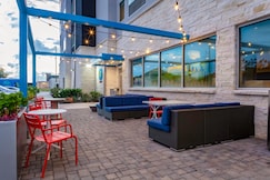 Tru by Hilton Cypress Houston