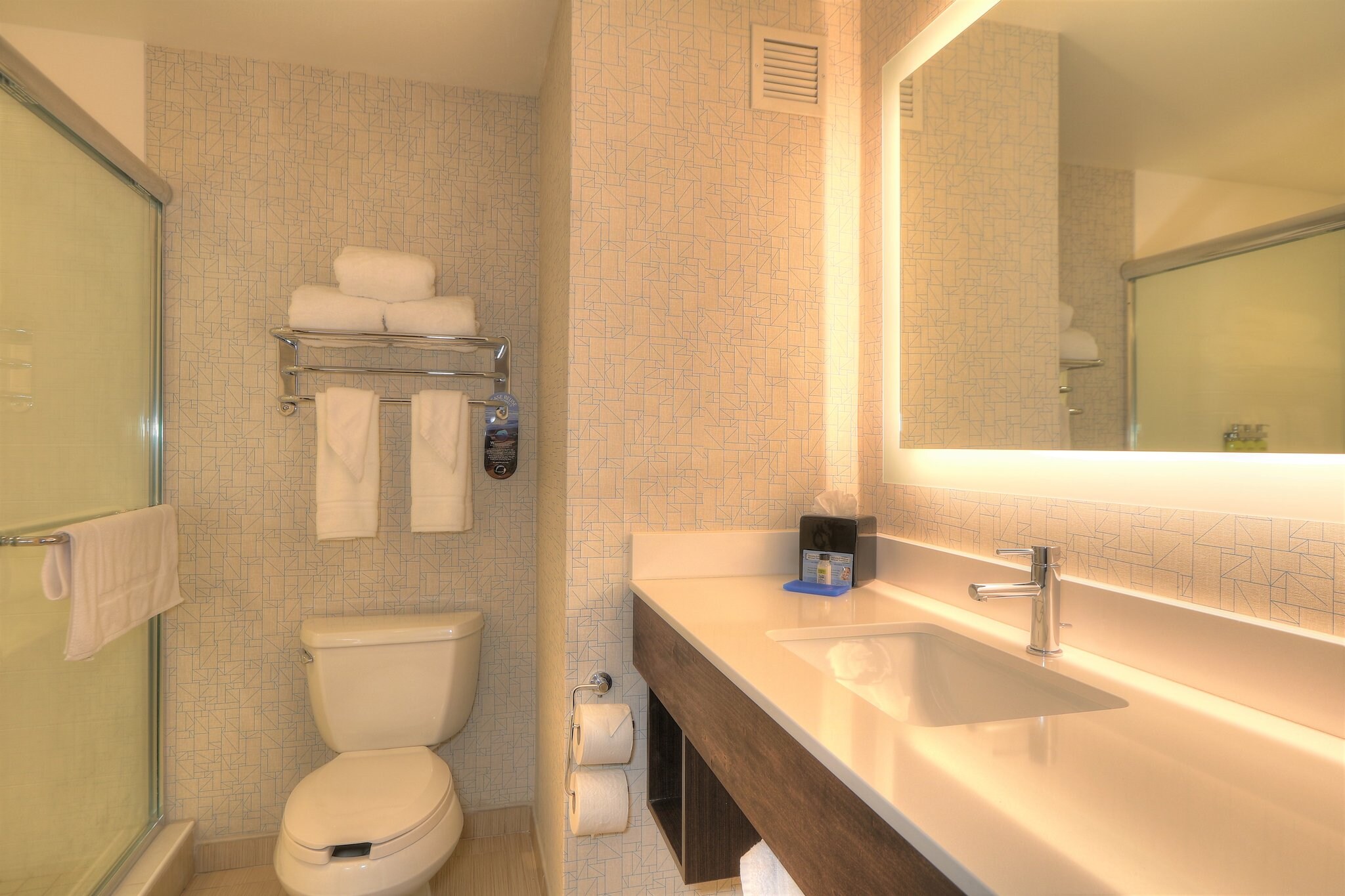 Holiday Inn Express & Suites MOBILE/SARALAND - Tap to explore photos