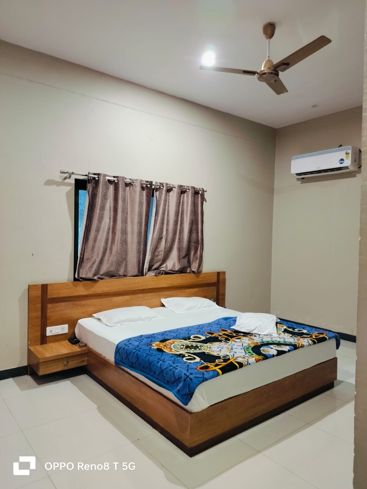 VASUDEV HOTEL & RESTAURANT - Tap to explore photos