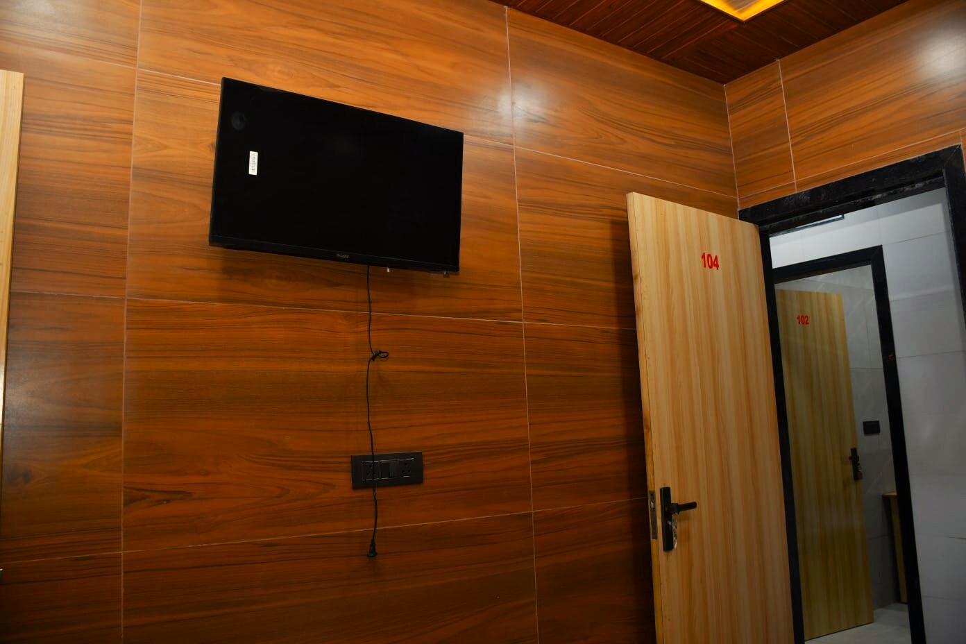 Shree Ram guest House - Tap to explore photos