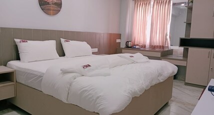 KR Grand Residency Room Type - Deluxe Double Room