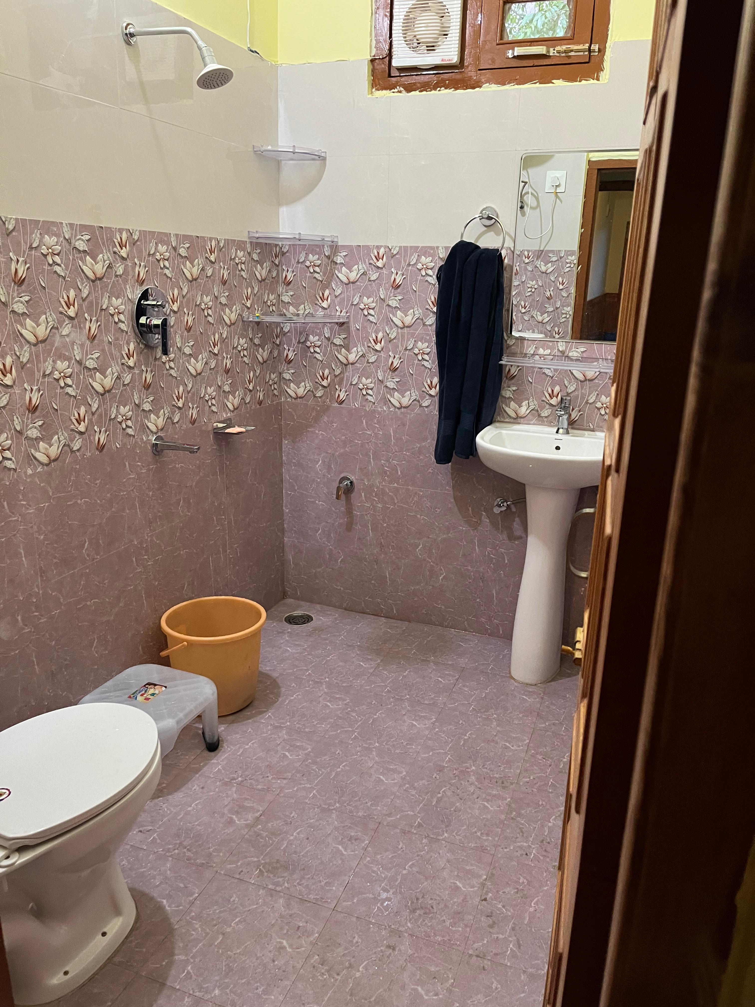 Rawal niwas 909 homestay - Tap to explore photos