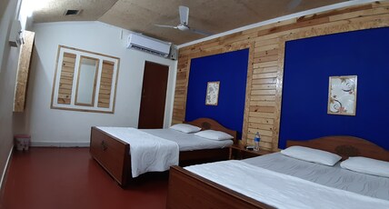 Royal Cottage Room Type - Family Room A/C