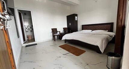 Lake Darshan Room Type - Premium Room with Mountain and Lake view Balcony
