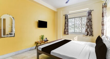 Hotel O Mukundapur Medica Bus Stand Formerly Florence Place Room Type - Classic