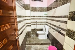 Chaurasia Homestay 2BHK Family Falt